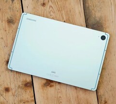 The Samsung Galaxy Tab S9 FE. (Image Source: John Mundy/Tech Advisor)