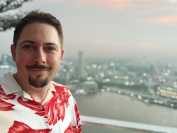 Selfie in portrait mode with the Poco F7 Ultra