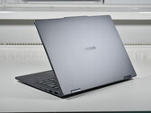 Careful with the affordable variant: Convertible laptop Lenovo IdeaPad 5 2-in-1 shows risks of cheaper configurations (pictured: Lenovo IdeaPad 5 2-in-1 14AKP10, image source: Benjamin Herzig/Notebookcheck)