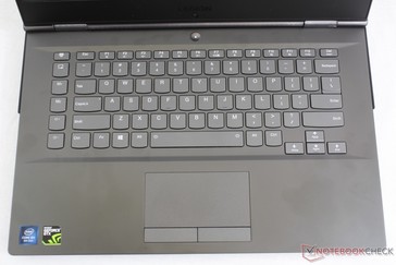 Unlike the Legion Y530, the Y730 drops the NumPad for a column of Macro keys