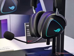 华硕 ROG Delta II（图片来自 Notebookcheck）