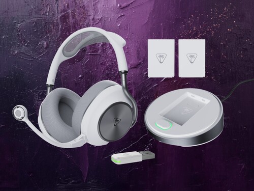 Turtle Beach Stealth Pro II wireless gaming headset box contents
