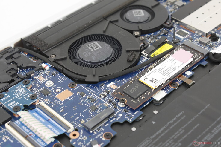 The empty M.2 slot next to the M.2 2280 SSD can be configured with an optional HP R15 4G or 5G WWAN module