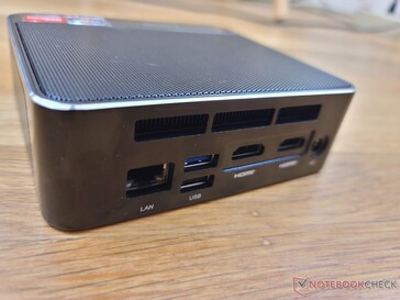 Rear: Gigabit RJ-45, 2x USB 3.0, 2x HDMI 2.0, AC adapter