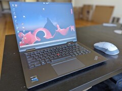 Lenovo has discounted a capable configuration of the ThinkPad X1 Yoga Gen 8 by 20% (Image source: Notebookcheck)