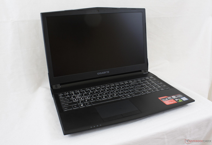 Gigabyte Sabre 15