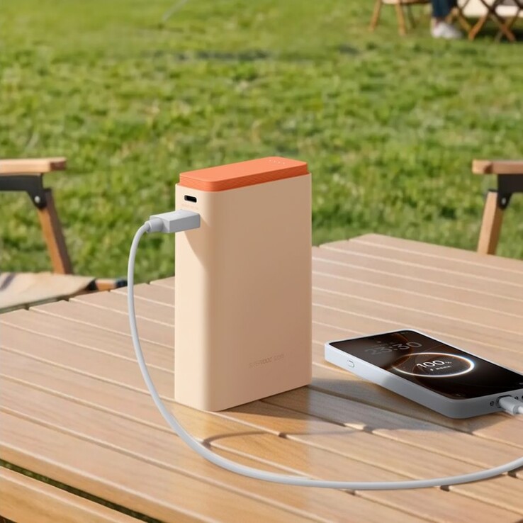 The Oppo SuperVOOC 120W Super Flash Charge Power Bank