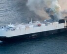 A Morning Midas teherhajó kigyulladt 482,8 kilométerre délre az alaszkai Adaktól (Kép forrása: U.S. Coast Guard)