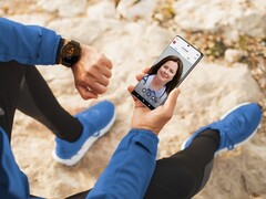 A demo photo showcasing a virtual doctor visit (Image source: Samsung; cropped)