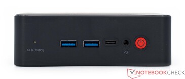 Front: 2x USB 3.2 type A, USB type C, power on