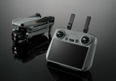 The DJI Air 3 and RC-2 remote controller. (Image source: @rquandt & WinFuture)