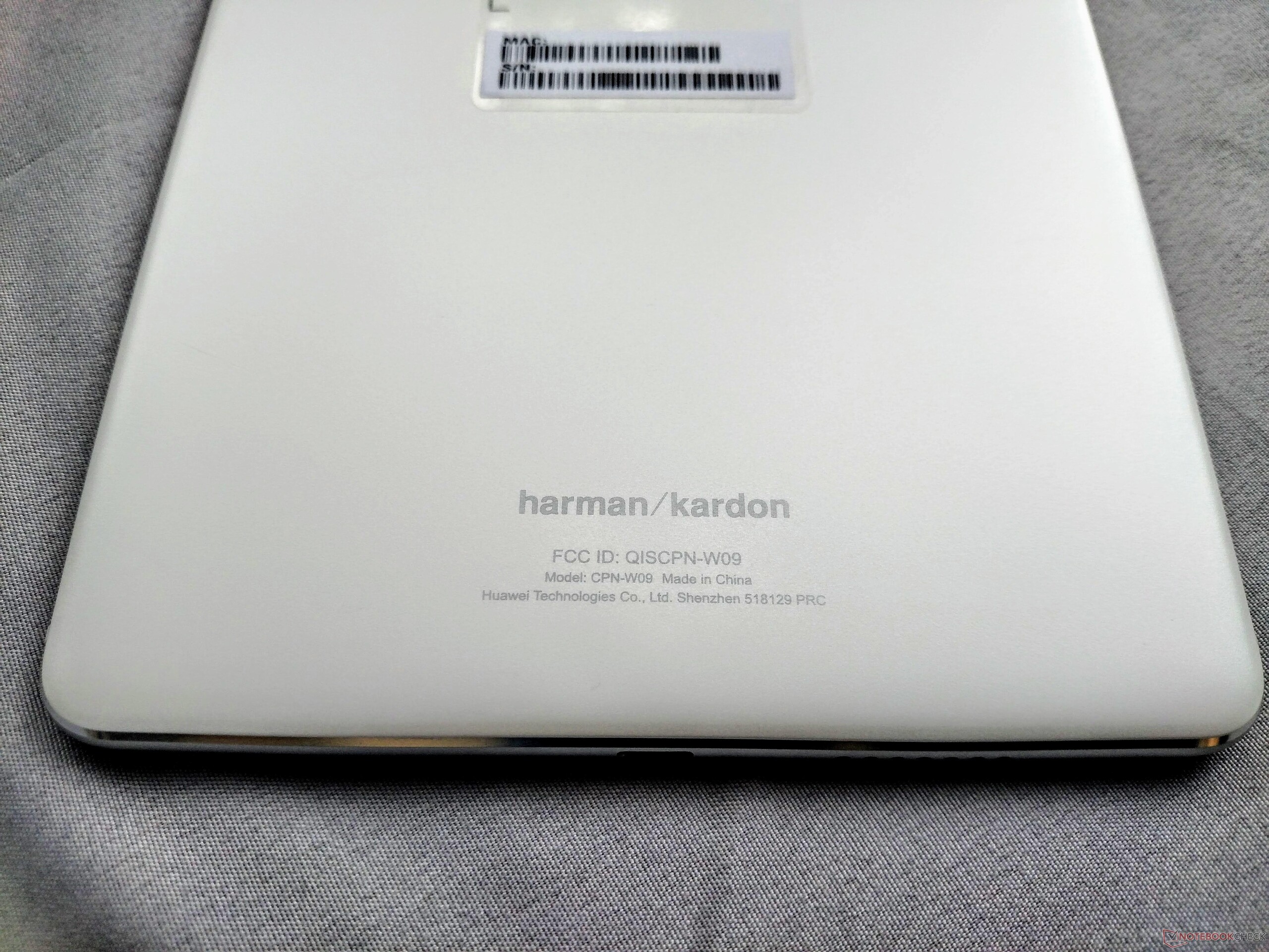 Huawei MediaPad M3 Lite 8 Tablet Review - NotebookCheck.net Reviews
