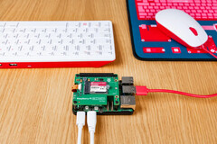 The Raspberry Pi SSD Kit can still be purchased as just the HAT from some retailers. (Image source: Raspberry Pi Foundation)