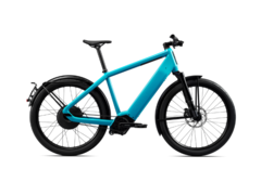 The OPIUM 4.0 and 6.0 models can travel up to 340 km (~211 miles) between charges. (Image source: OPIUM)