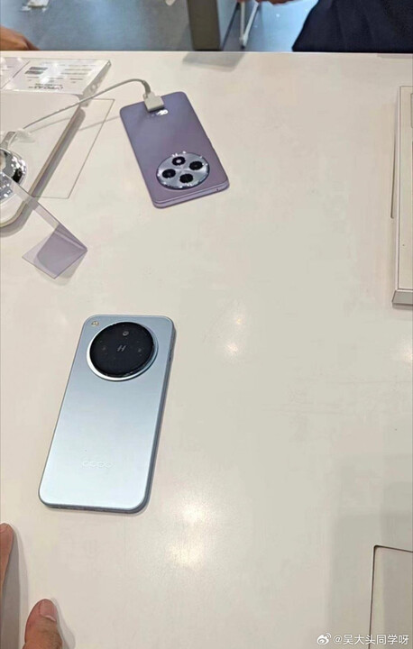 New real-life image leak of Oppo Find X8 (Image source: Classmate Wu Datou on Weibo)