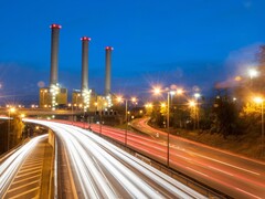 France’s A10 is the world’s first highway where electric cars can charge while in motion. (Image source: cozmicphotos/Pixabay)