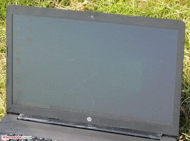 The HP 17 outdoors (taken in bright sunlight).