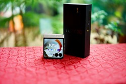 The Razr 70 is a good foldable smartphone