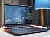 The Alienware m18 R2 is a huge but powerful RTX 4080 and Core i9-equipped gaming laptop (Image source: Alex Wätzel)
