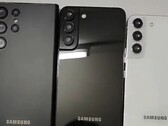 The Samsung Galaxy S22 series recently featured in a purported hands-on video leak. (Image source: @OnLeaks)