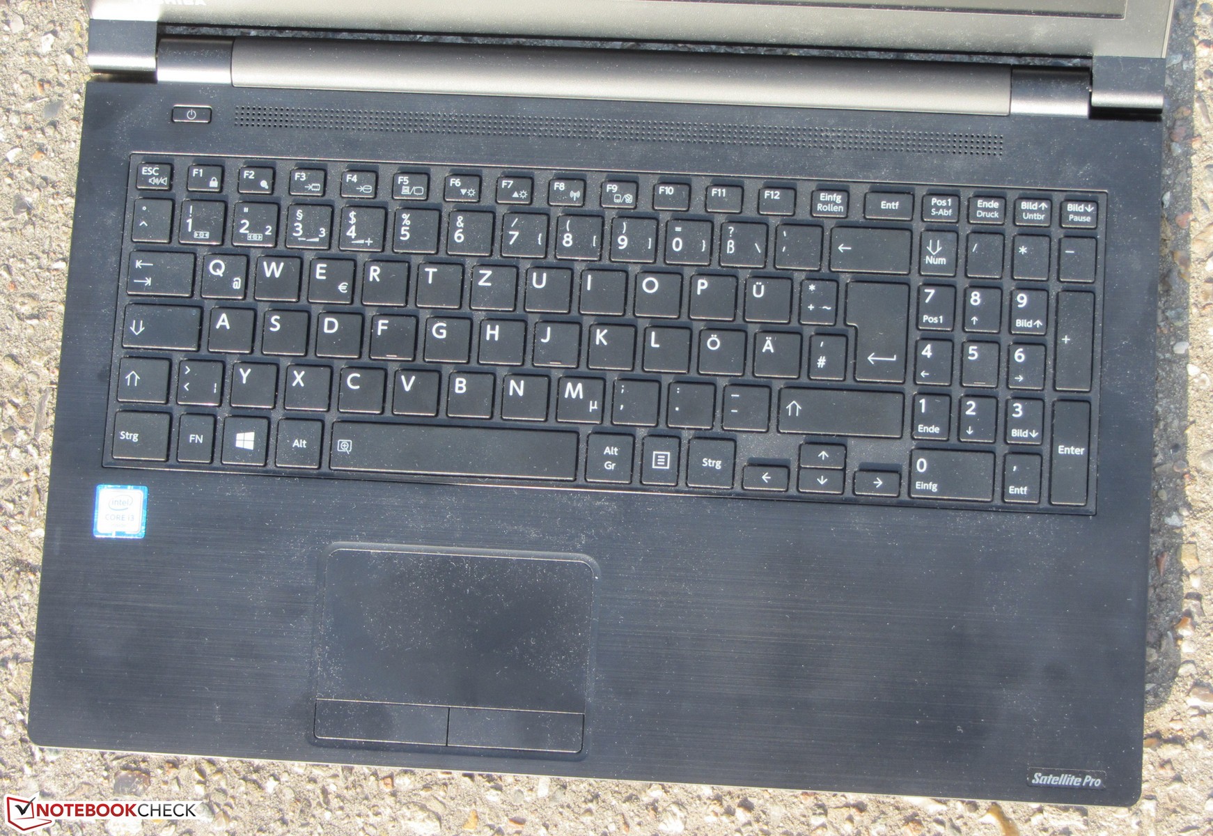 Toshiba Satellite Pro R50-C (6006U, HD) Laptop Review 