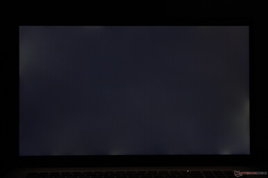 Moderate uneven backlight bleeding along the edges and corners