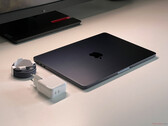 Amazon is offering a nice discount on Apple's 2024 13-inch MacBook Air (image source: Notebookcheck)