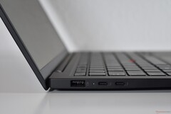 Finally good battery life with Intel: Lenovo ThinkPad X1 Carbon Gen 13 shows off Intel&#039;s efficiency progress (image source: Benjamin Herzig)