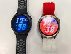 two color options for the Watch GT Runner 2