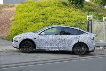 2026 Tesla Model Y Performance side view