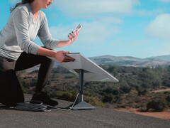 he Starlink Standard dish delivers fast and reliable satellite internet to residential users. (Image source: SpaceX)