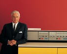 The then IBM boss Thomas Watson Jr. introduces the System/360 computer in 1964. (Image: IBM)