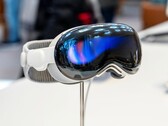 Apple is expected to release the follow-up to the Vision Pro by year end. (Image source: Roméo A.)