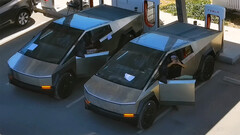 Cybertrucks charging at Giga Texas (image: Jeff Roberts/YT)