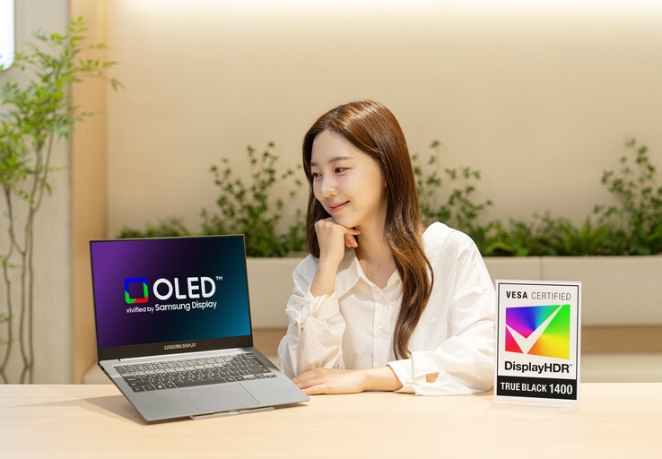 Samsung Display's VESA DisplayHDR True Black 1400 certified OLED panel in a Lenovo Yoga Pro 9i Aura Edition laptop.