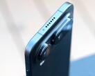 Honor promotes the Magic 8 Pro Air as a slim and compact smartphone with a flagship camera (Image source: Weibo)