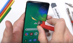 The Samsung Galaxy S10 was even put through a flame test. (Source: YouTube/JerryRigEverything)
