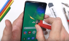 The Samsung Galaxy S10 was even put through a flame test. (Source: YouTube/JerryRigEverything) The Samsung Galaxy S10 was even put through a flame test. (Source: YouTube/JerryRigEverything)