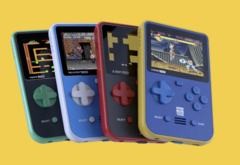 The two new Super Pockets are joined by a limited edition woodgrain model. (Image source: HyperMegaTech)