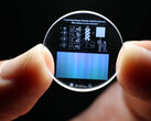 Researchers store the human genome on revolutionary 5D memory crystal (Image source: Peter Kazansky, The Register)
