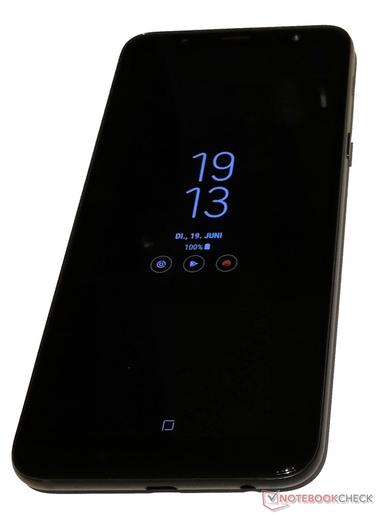 entre crear Astrolabio Samsung Galaxy A6 Plus (2018) Smartphone Review - NotebookCheck.net Reviews