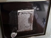 PS5 heatsinks are not immune to the long-term effects of gallium corrosion, as this permanently scarred contact surface demonstrates.