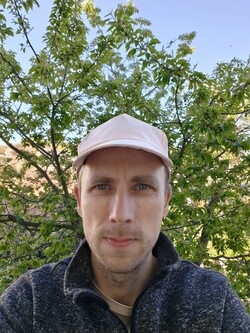 Selfie with the realme 16 Pro