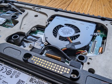 Cooling solution consists of a 40 to 45 mm fan and short heat pipe