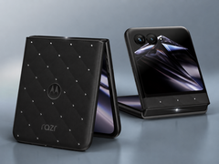 Black appears to be this year's theme for the Motorola Razr 70 Swarovski Edition.