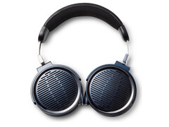 The Nakamichi Elite Pro P800JP headphones utilize planar magnetic drivers tuned for a flat, smooth response.