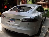 In order to improve its range, a popular modder has equipped his Tesla Model S with a gas generator (Image: Warped Perception)