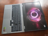The choice between the LOQ 15 and Legion 5 15 depends on the budget and demands (Image source: Notebookcheck)