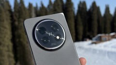 The Find N5 (allegedly) in the wild. (Image source: Digital Chat Station)