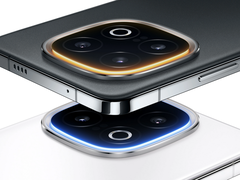 The iQoo 13. (Image source: iQoo)